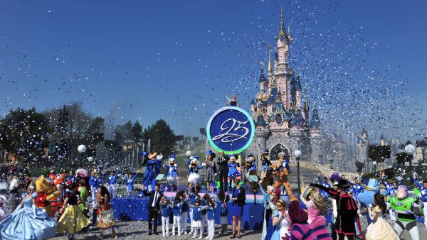 Lancement Du 25eme Anniversaire Evenement Disneyland Paris